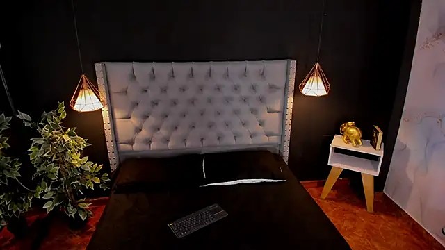 Tammy  vega  online show from 01/30/25, 03:55