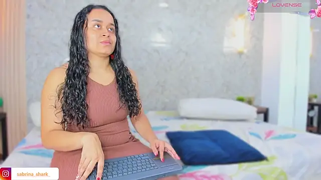 sabrina shark  online show from 12/03/25, 03:03