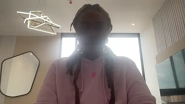 Snapshot of ChocolateCakeQueen chatting on 01/17/25, 03:22 ChocolateCakeQueen online show from 01/17/25, 03:22