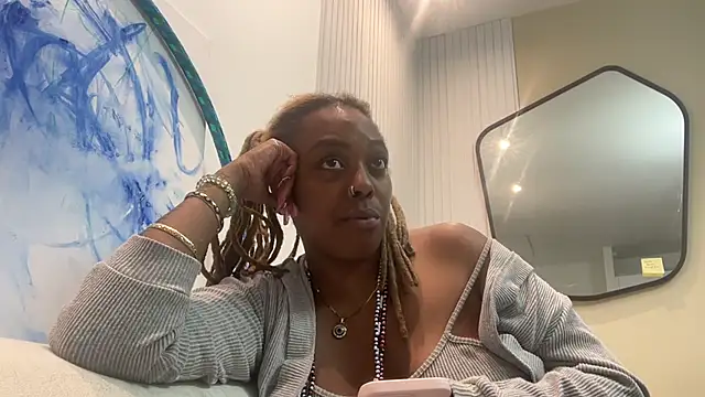 Snapshot of ChocolateCakeQueen chatting on 02/06/25, 04:31 ChocolateCakeQueen online show from 02/06/25, 04:31