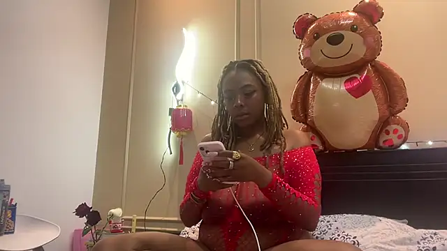 Snapshot of ChocolateCakeQueen chatting on 02/15/25, 03:31 ChocolateCakeQueen online show from 02/15/25, 03:31