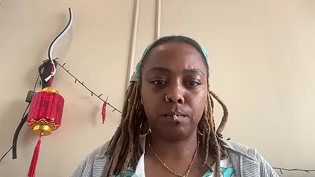 Snapshot of ChocolateCakeQueen chatting on 02/21/25, 03:10 ChocolateCakeQueen online show from 02/21/25, 03:10