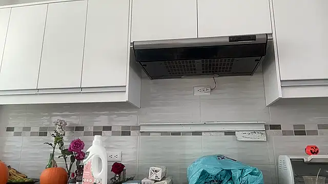 Snapshot of ChocolateCakeQueen chatting on 10/16/25, 06:20 ChocolateCakeQueen online show from 10/16/25, 06:20