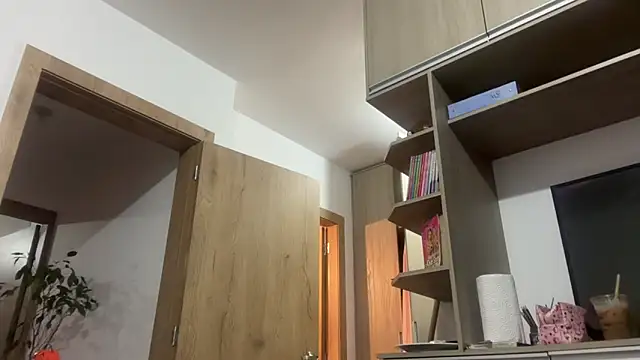 Snapshot of ChocolateCakeQueen chatting on 10/20/25, 11:16 ChocolateCakeQueen online show from 10/20/25, 11:16