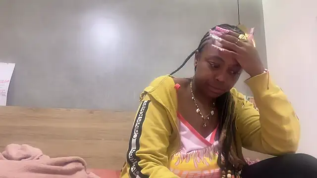ChocolateCakeQueen online show from 05/19/26, 03:35