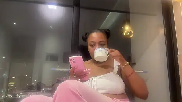 ChocolateCakeQueen online show from 06/25/26, 01:38