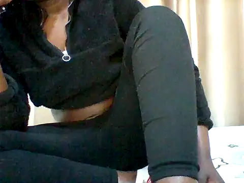 Snapshot of sexy_cutelips chatting on 07/02/26, 03:45 sexy cutelips online show from 07/02/26, 03:45