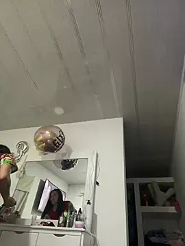 hannahb-e online show from 12/23/24, 03:40