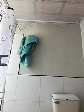 hannahb-e online show from 01/12/25, 04:18