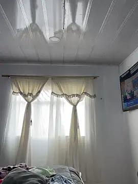 hannahb-e online show from 10/01/25, 02:45