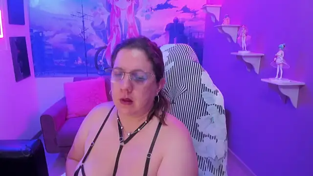 katie joness  online show from 12/06/24, 12:49