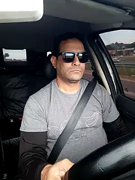 Snapshot of hecwil8 chatting on 10/29/25, 11:23 hecwil8 online show from 10/29/25, 11:23