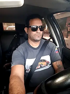 Snapshot of hecwil8 chatting on 11/01/25, 11:56 hecwil8 online show from 11/01/25, 11:56