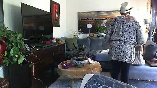 CeceilaMoon online show from 10/16/25, 03:24