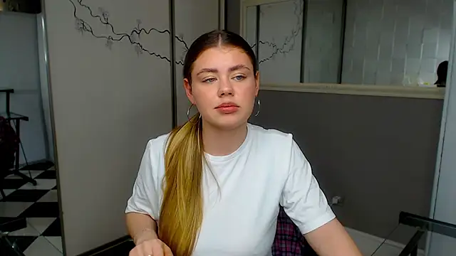 IsabellaBler online show from 03/13/25, 01:07