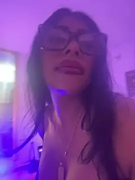 canela 10 online show from 10/19/25, 03:07