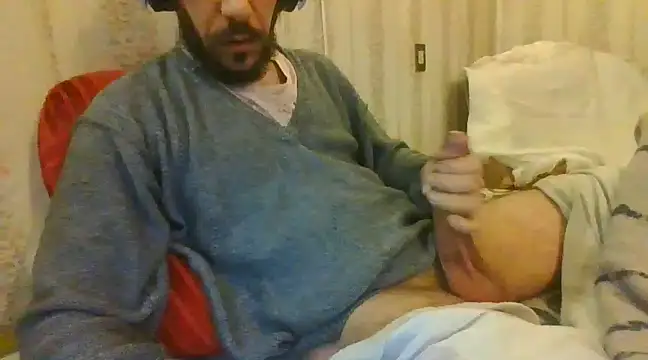 Snapshot of tozebrito_hd chatting on 12/27/24, 12:50 tozebrito hd online show from 12/27/24, 12:50