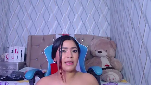 NicolleTaylor online show from 01/13/25, 04:18