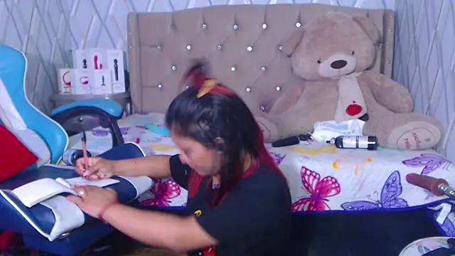 NicolleTaylor online show from 01/15/25, 09:13