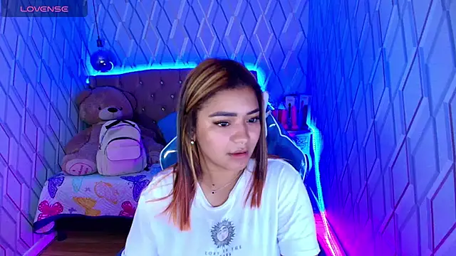 NicolleTaylor online show from 10/08/25, 03:37