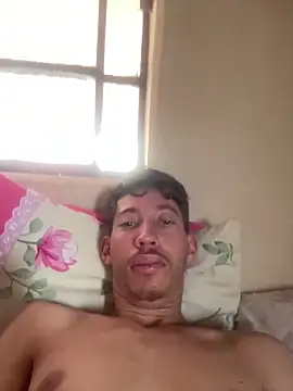 Snapshot of Mkl244 chatting on 02/21/25, 01:44 Mkl244 online show from 02/21/25, 01:44