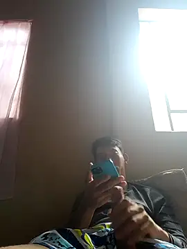 Snapshot of Mkl244 chatting on 03/19/25, 03:19 Mkl244 online show from 03/19/25, 03:19