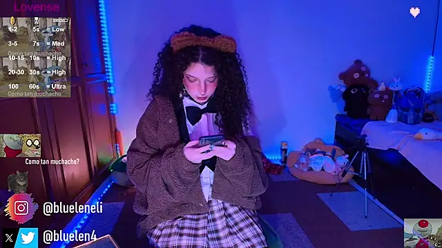 Snapshot of bluelen chatting on 11/23/25, 08:25 bluelen online show from 11/23/25, 08:25