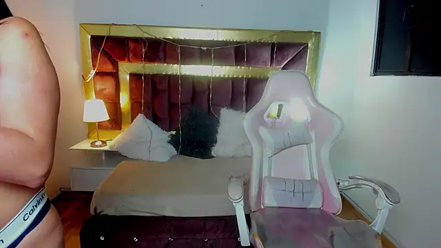 iam sofiia online show from 02/24/25, 08:36