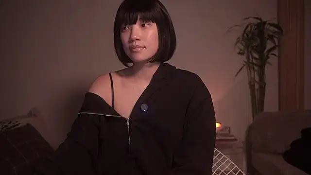 Snapshot of meganmei666 chatting on 09/20/25, 02:01 meganmei666 online show from 09/20/25, 02:01