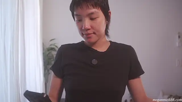 meganmei666 online show from 05/04/26, 06:48