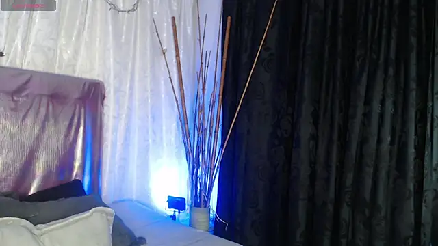 Snapshot of megan_lover chatting on 10/15/25, 01:50 megan lover online show from 10/15/25, 01:50