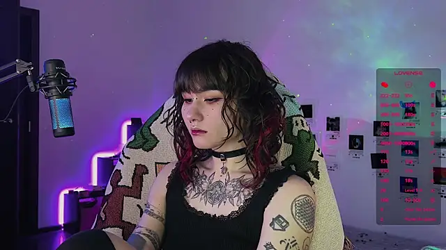 deadlysweet online show from 10/10/25, 12:42