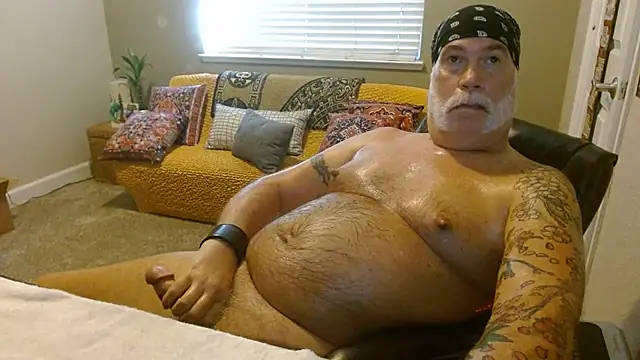 musclebearnips online show from 10/21/25, 06:08