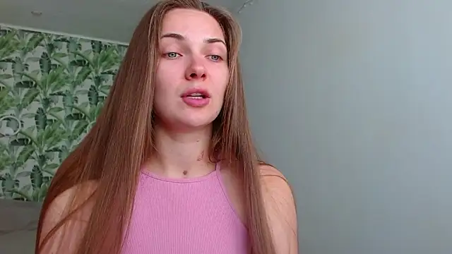 Olivia shine online show from 09/24/25, 04:27