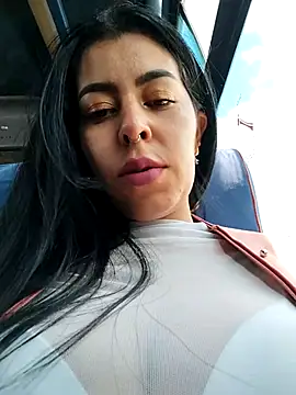 Snapshot of Emily_Wane chatting on 09/15/25, 04:40 Emily Wane online show from 09/15/25, 04:40