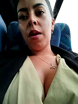 Snapshot of Emily_Wane chatting on 09/27/25, 04:12 Emily Wane online show from 09/27/25, 04:12