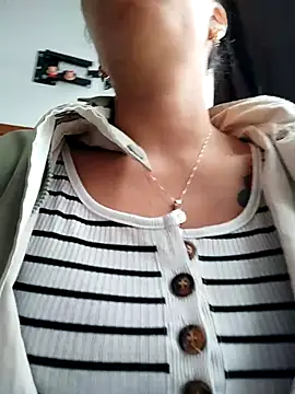 Snapshot of Emily_Wane chatting on 10/07/25, 03:20 Emily Wane online show from 10/07/25, 03:20