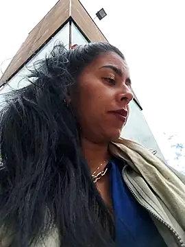 Snapshot of Emily_Wane chatting on 10/29/25, 05:04 Emily Wane online show from 10/29/25, 05:04