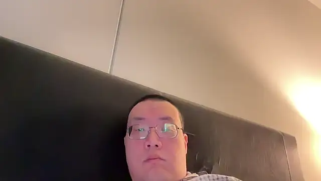 Snapshot of slaveasianboy chatting on 02/02/25, 02:34 slaveasianboy online show from 02/02/25, 02:34