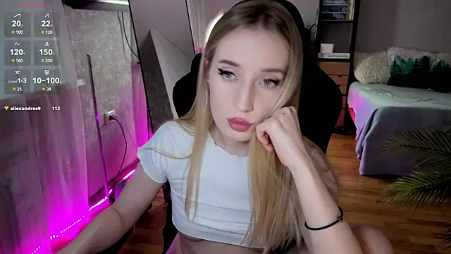 Little Soph online show from 06/11/26, 02:53