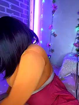 Snapshot of CharlotteMillers chatting on 10/05/25, 11:19 CharlotteMillers online show from 10/05/25, 11:19