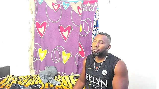 Snapshot of 1mateobigcook chatting on 09/19/25, 03:41 1mateobigcook online show from 09/19/25, 03:41