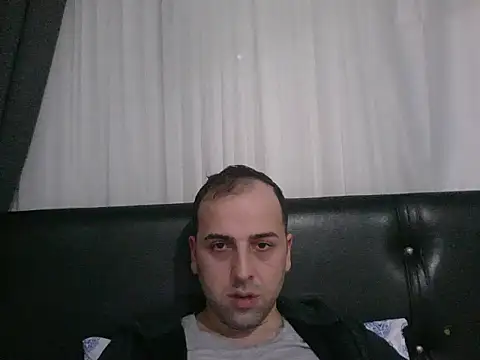 Snapshot of Yldrmm_9553 chatting on 02/20/26, 04:29 Yldrmm 9553 online show from 02/20/26, 04:29