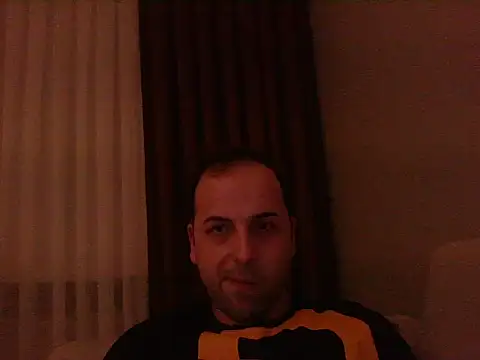 Snapshot of Yldrmm_9553 chatting on 04/26/26, 11:13 Yldrmm 9553 online show from 04/26/26, 11:13