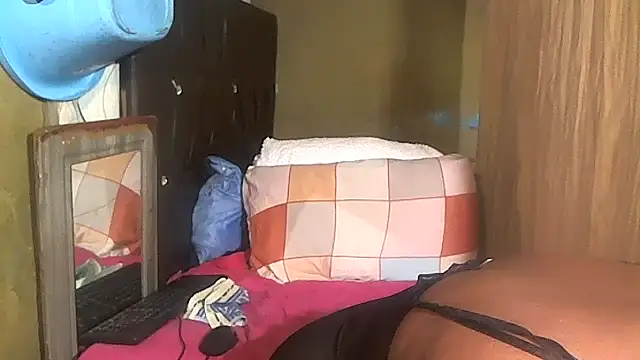 Snapshot of BustyLisa866 chatting on 11/20/25, 10:42 BustyLisa866 online show from 11/20/25, 10:42