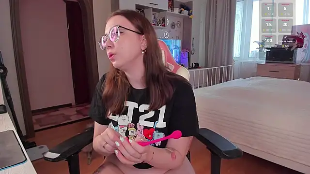 elisejays online show from 02/13/25, 08:59