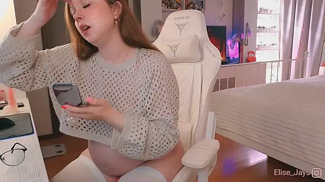 Snapshot of elisejays chatting on 10/10/25, 12:48 elisejays online show from 10/10/25, 12:48