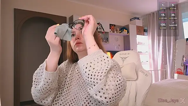 Snapshot of elisejays chatting on 10/11/25, 12:47 elisejays online show from 10/11/25, 12:47