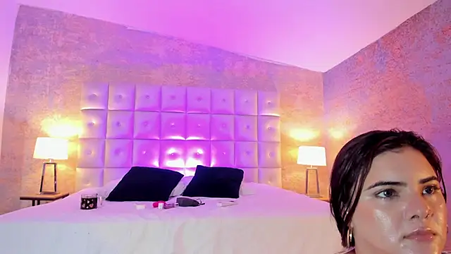 Snapshot of EVELIN_MASON chatting on 09/18/25, 09:17 EVELIN MASON online show from 09/18/25, 09:17