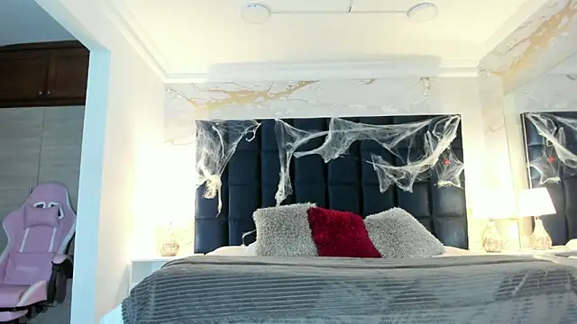 Snapshot of EVELIN_MASON chatting on 10/21/25, 09:48 EVELIN MASON online show from 10/21/25, 09:48